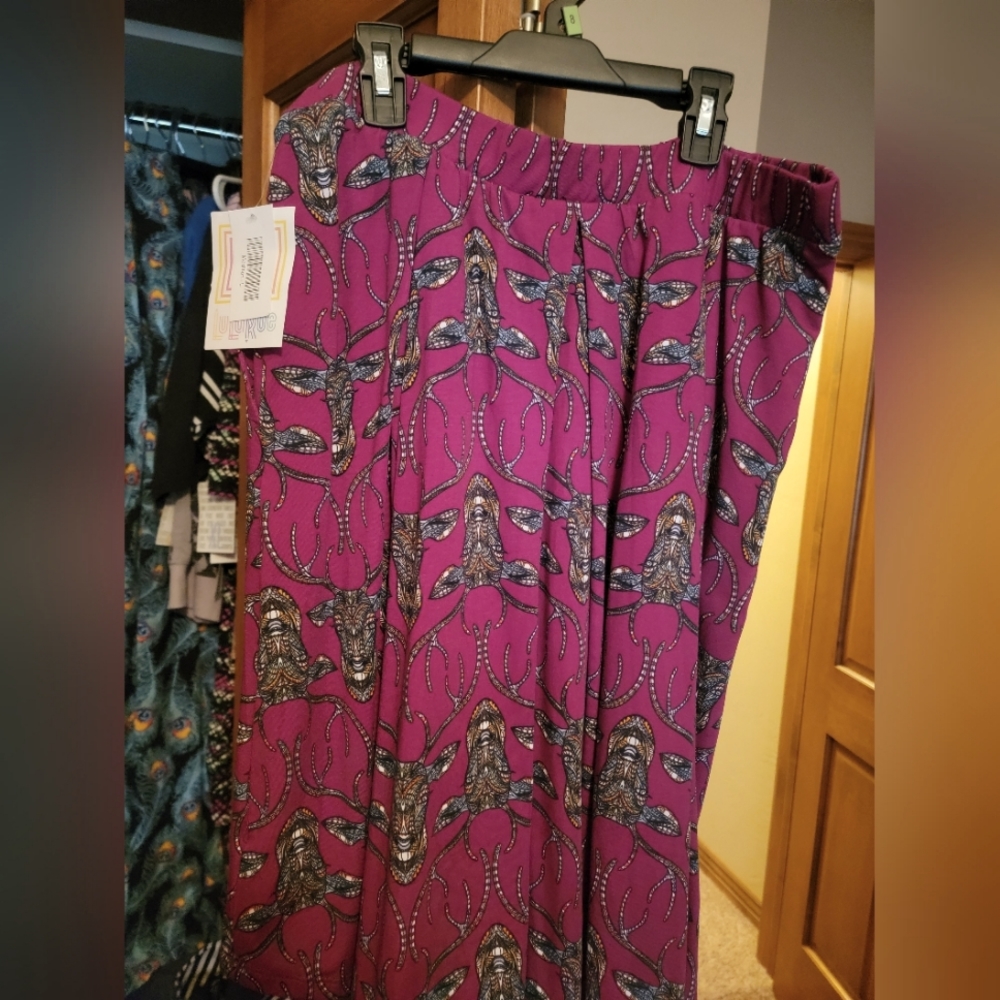 NWT Lularoe Madison Skirt Stag print Large
